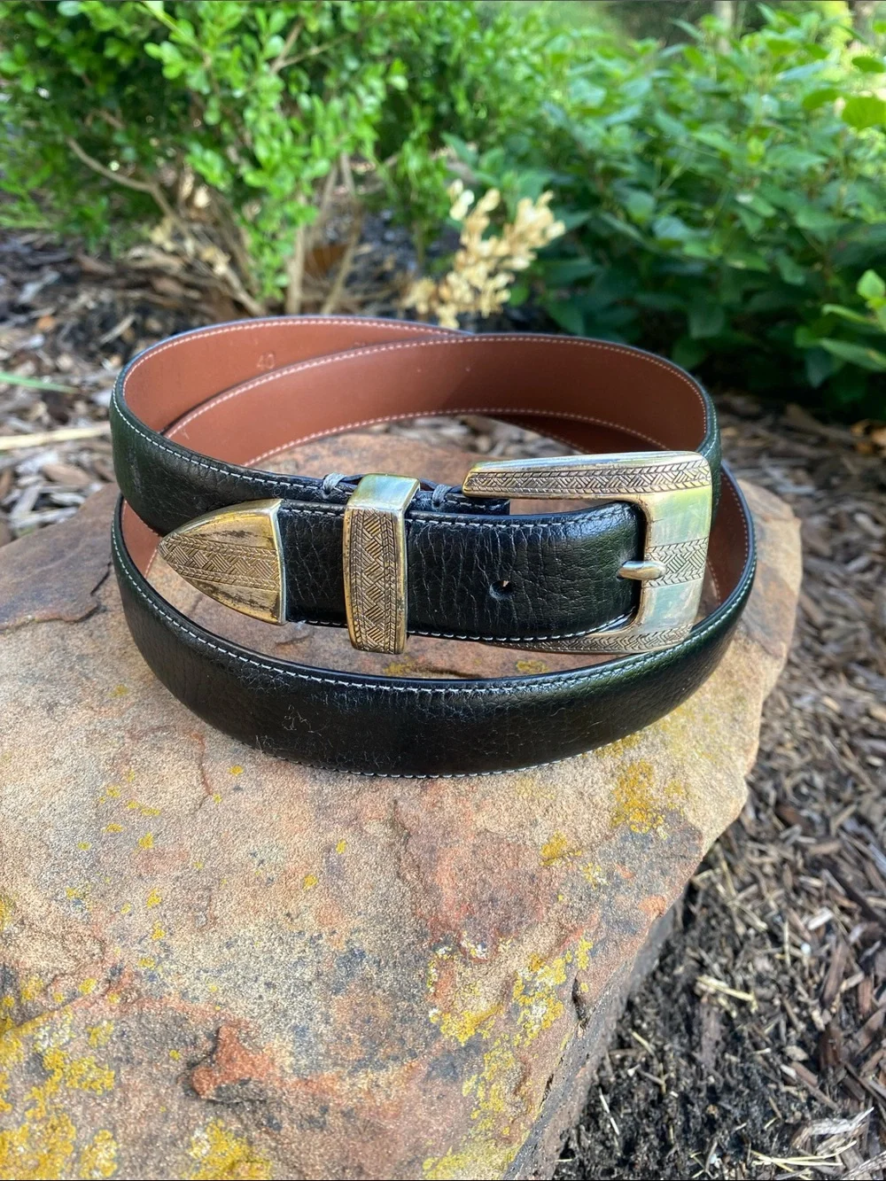 Johnston & Murphy Leather Belt with Decorative Etched Metal Buckle, Keeper & Tip